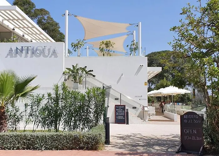 Costalita Seaview 公寓 *